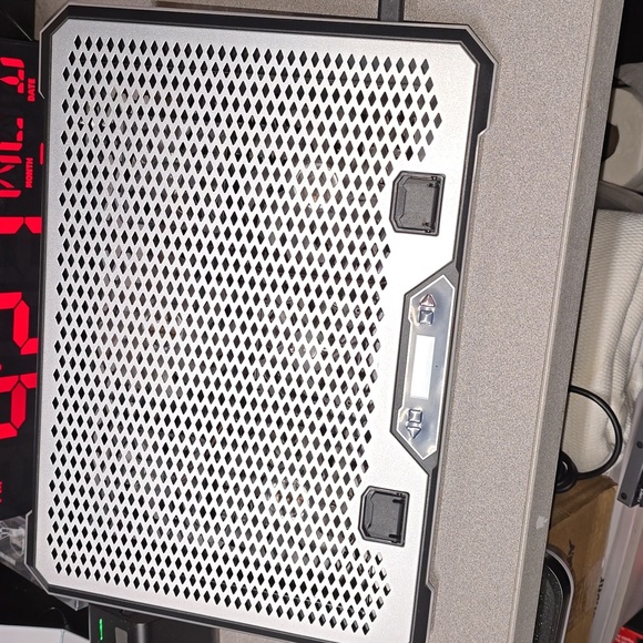 15.6" laptop cooler silver mesh plate